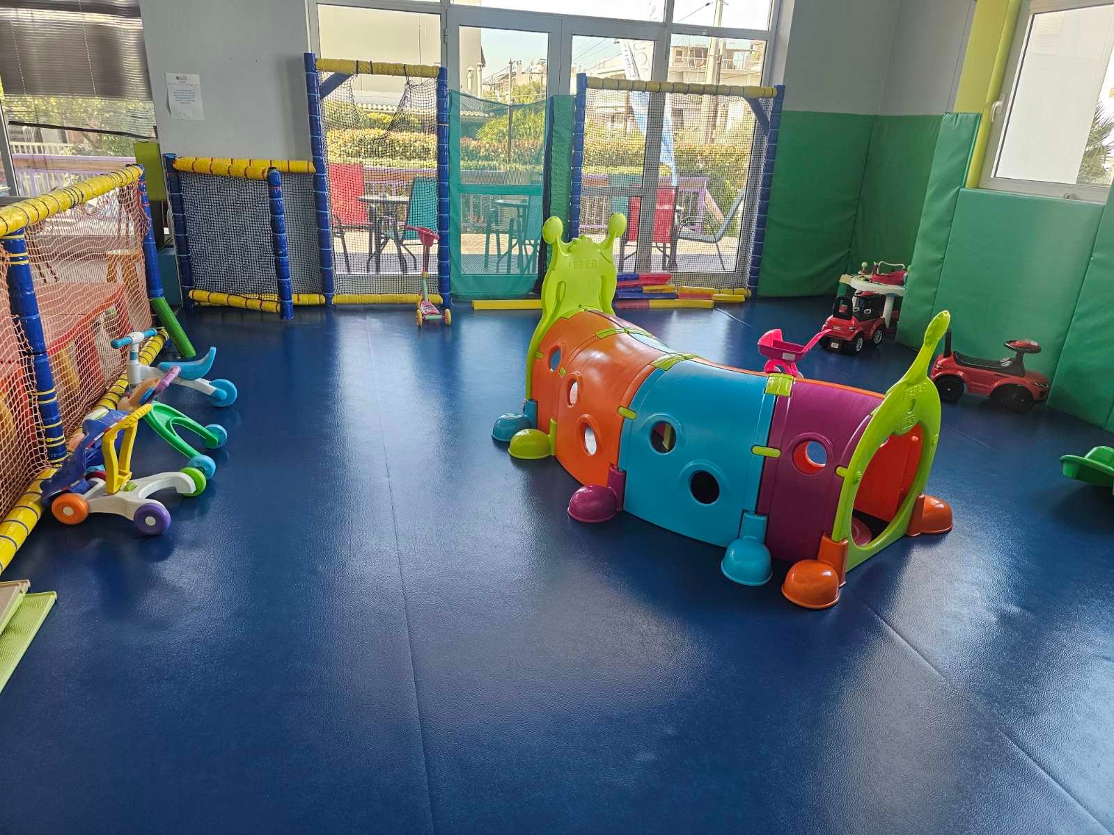 Φωτογραφία εγκαταστάσεων Γλυφάδας